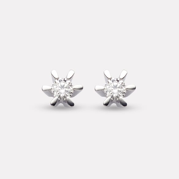 Silje earring in white gold with diamond